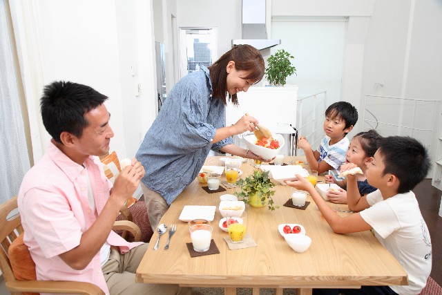 社会保障制度により、国民の生活は安定しています